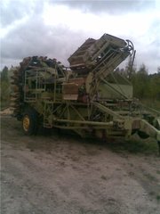 картофелеуборочный комбайн Е-686 2, 5т