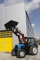 Навесной фронтальный погрузчик Frontlift 800 на базе тракторов МТЗ