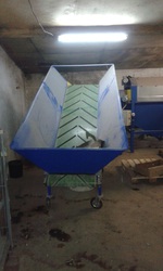 приемный бункер для картофеля,  овощей,  лука,  моркови,  свеклы кл-10. Накопительный бункер для овощей и картофеля 